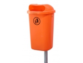 Plastični ulični košek oranžne barve