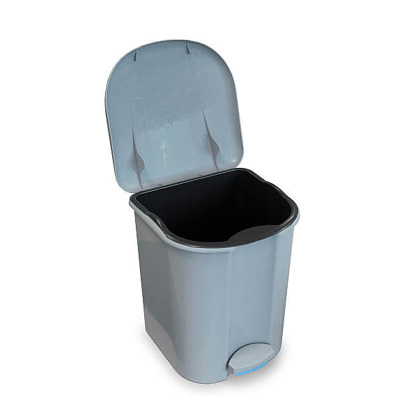 Plastični koš 17L z stopalko