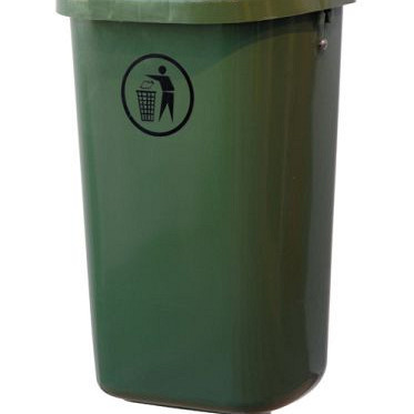 Plastični ulični košek zelene barve