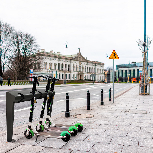 Stojalo za skiroje EDAM